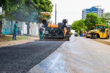 prefeitura-de-ji-parana-realiza-recapeamento-na-avenida-aracaju